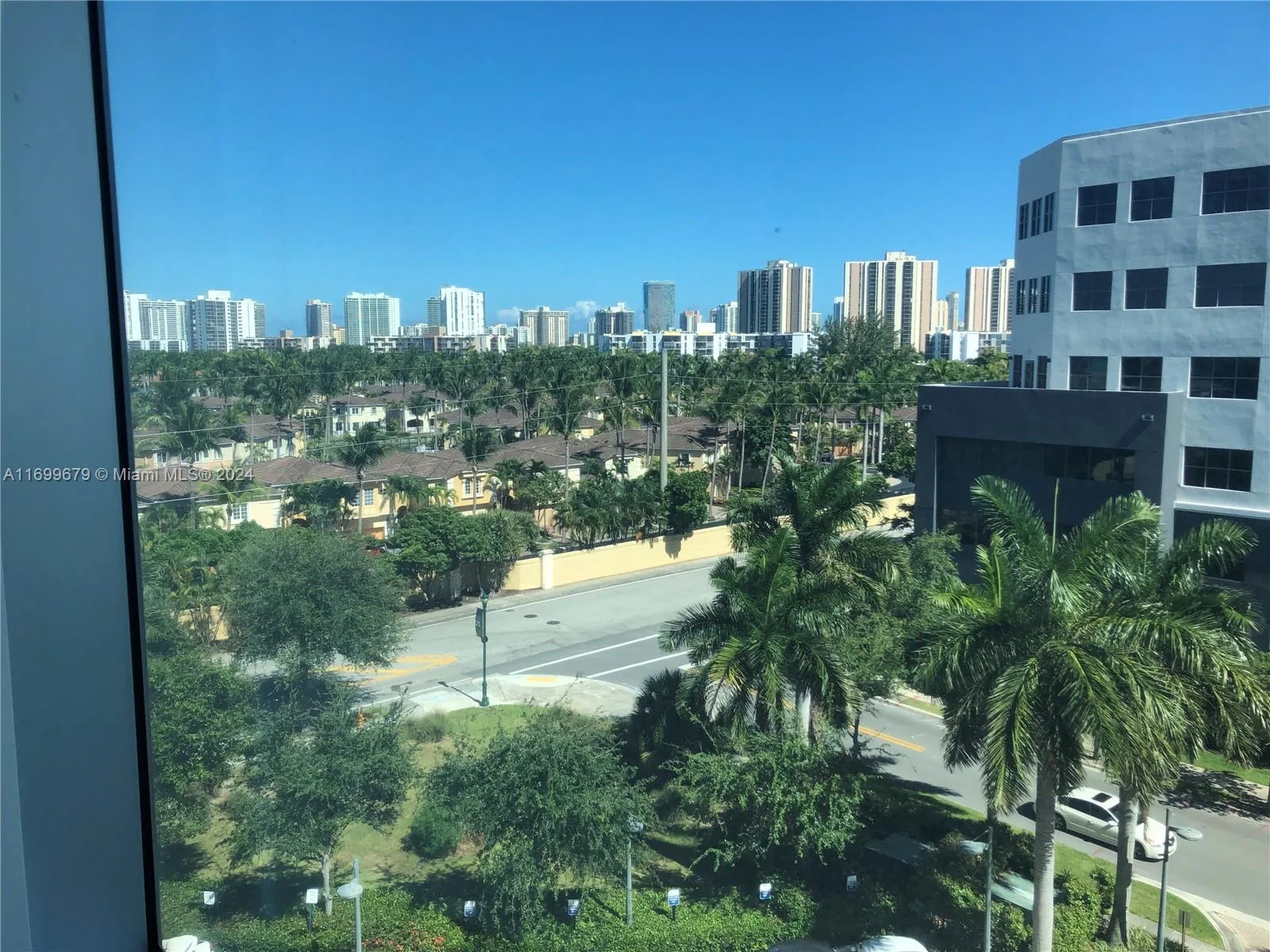 20900 NE 30th Ave # 413-414, Aventura, FL 33180 photo 3