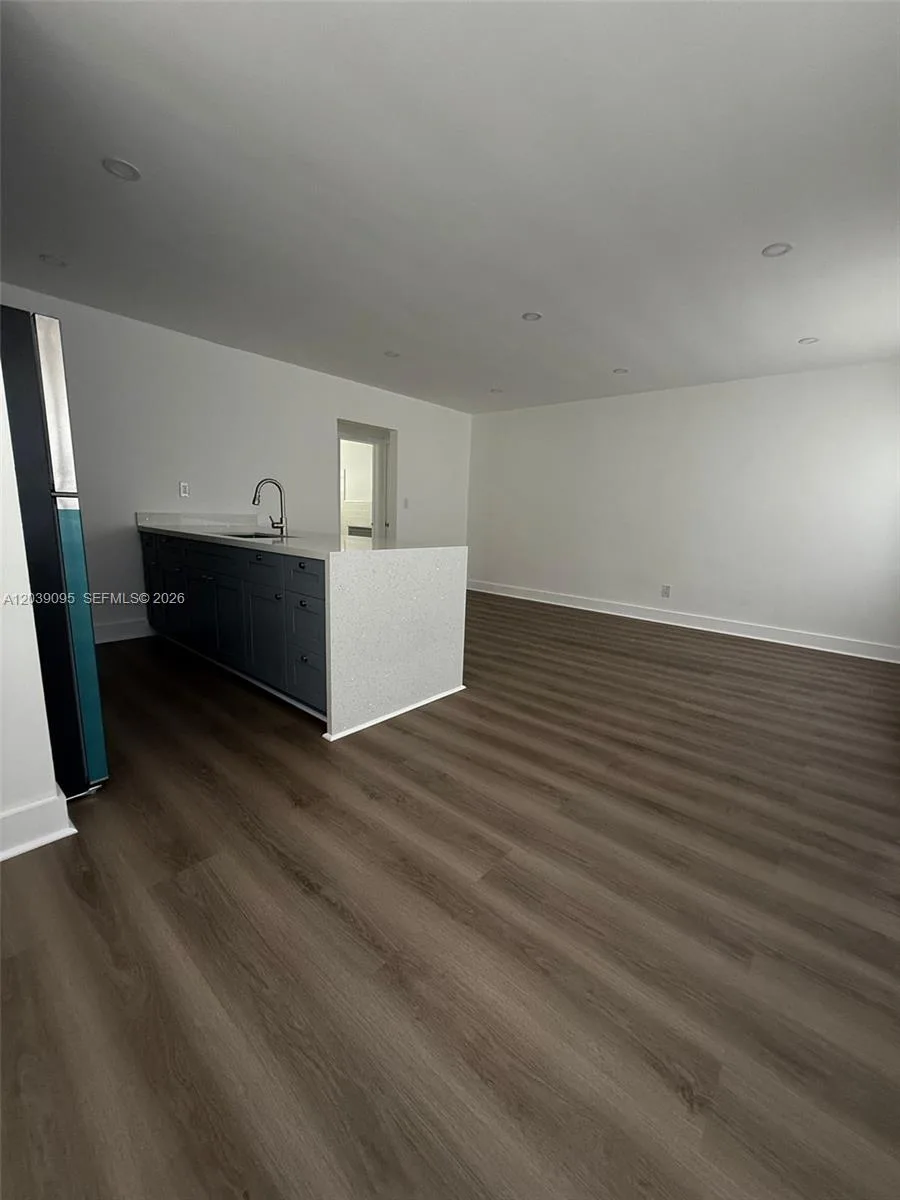 2191 NE 167th St # 1, North Miami Beach, FL 33162 photo 6