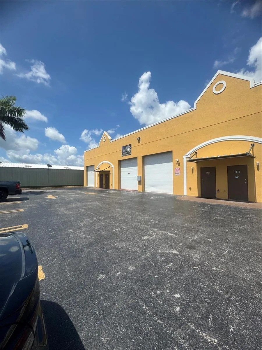 238 NW 9th Avenue # 4, Homestead, FL 33030 photo 2