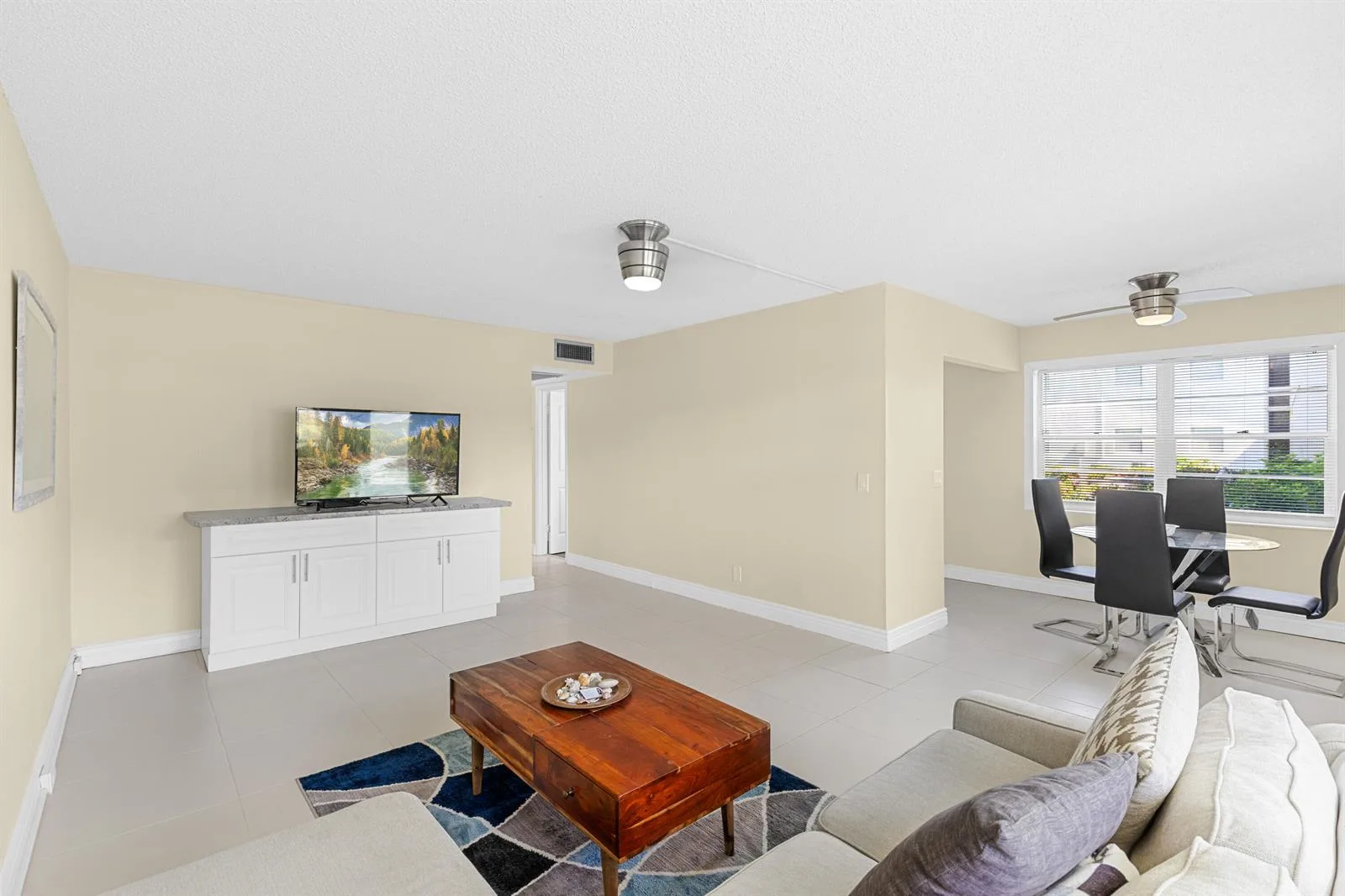 209 Ventnor M # 209, Deerfield Beach, FL 33442 photo 3