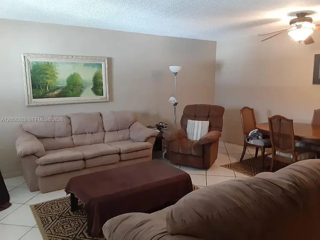 2061 NW 47th Ter # P4, Lauderhill, FL 33313