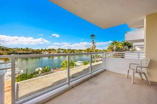 5600 Collins Ave # 4H, Miami Beach, FL 33140 photo 2