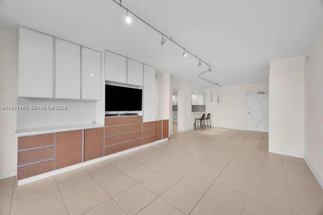 5600 Collins Ave # 4H, Miami Beach, FL 33140 photo 9