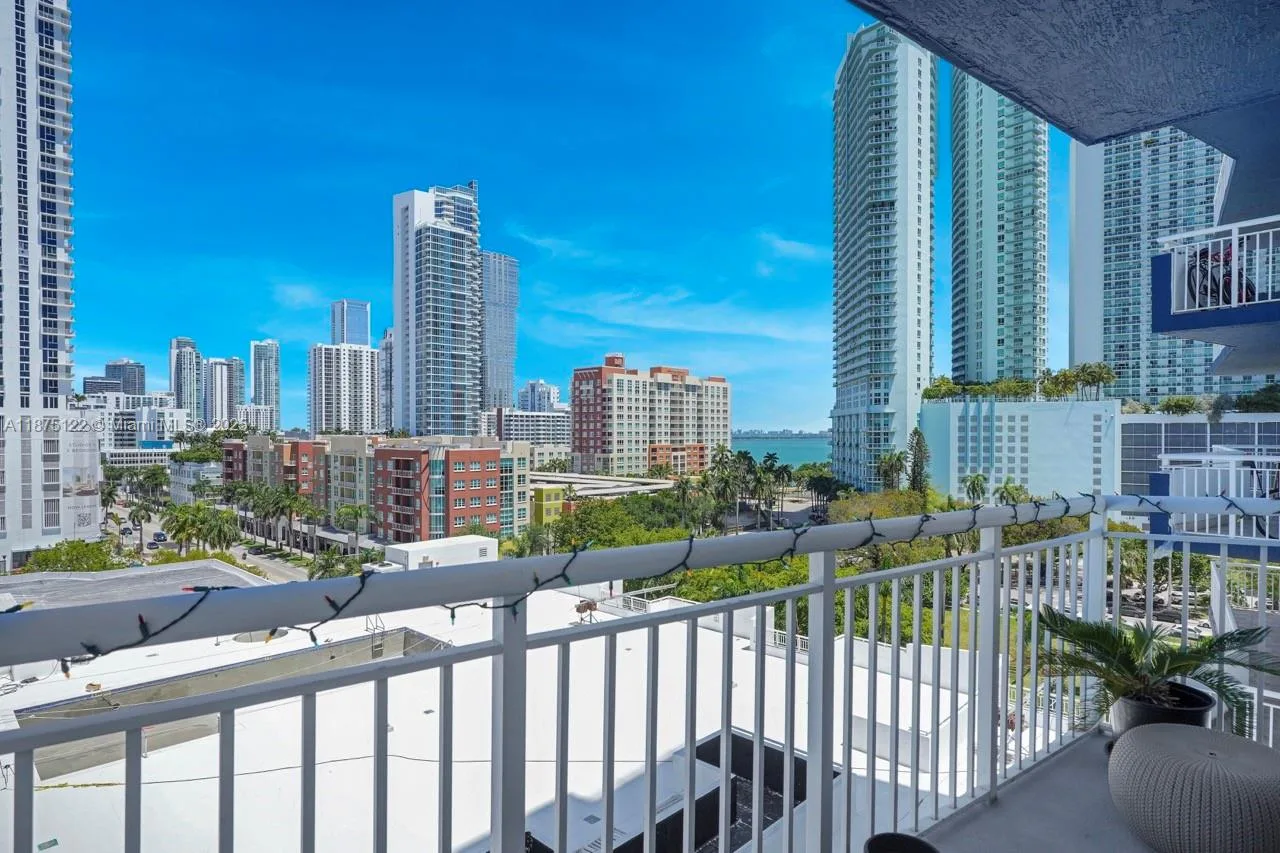 275 NE 18th St # 909, Miami, FL 33132 photo 10