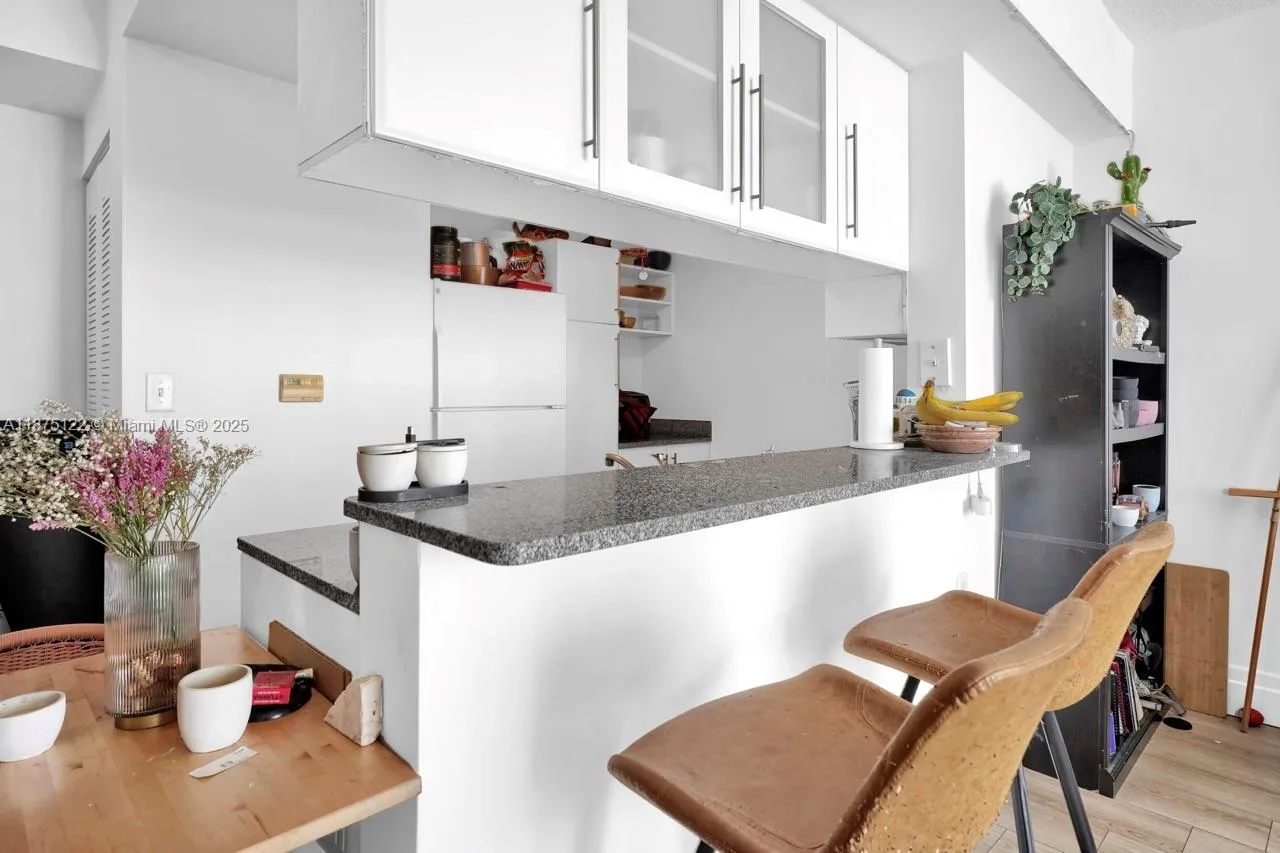 275 NE 18th St # 909, Miami, FL 33132 photo 7