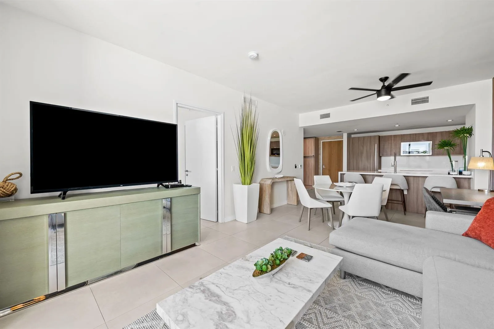 401 N Birch Road # 409, Fort Lauderdale, FL 33304 photo 3