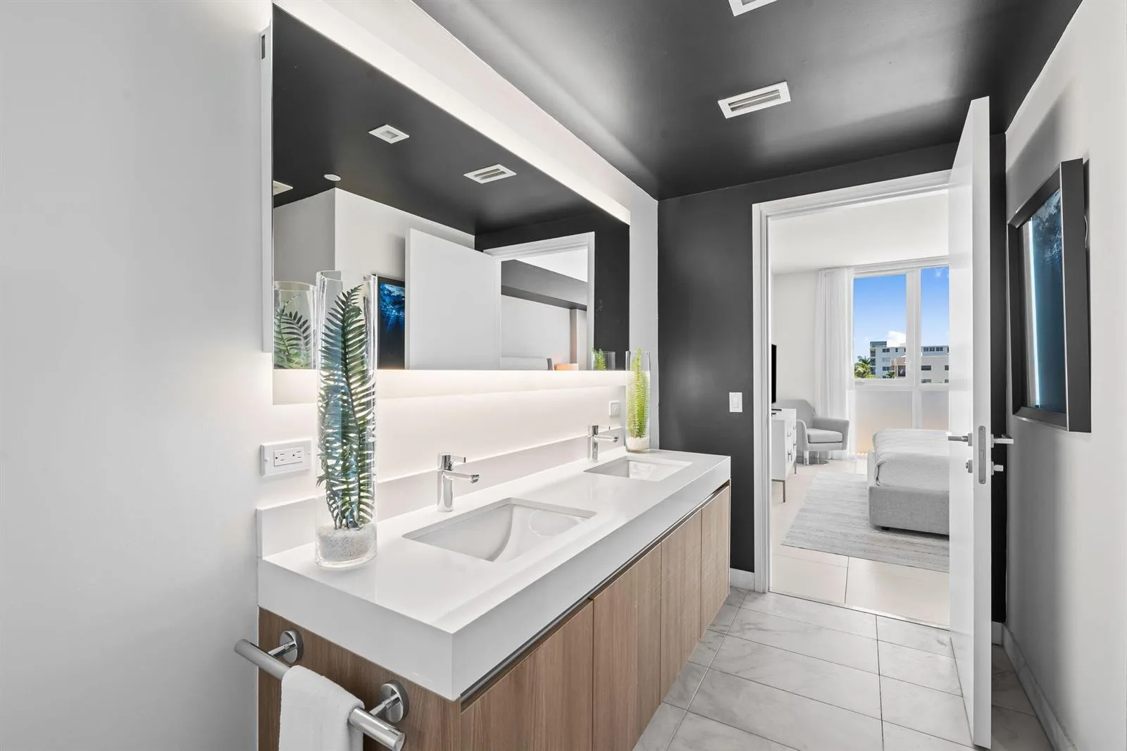 401 N Birch Road # 409, Fort Lauderdale, FL 33304 photo 9