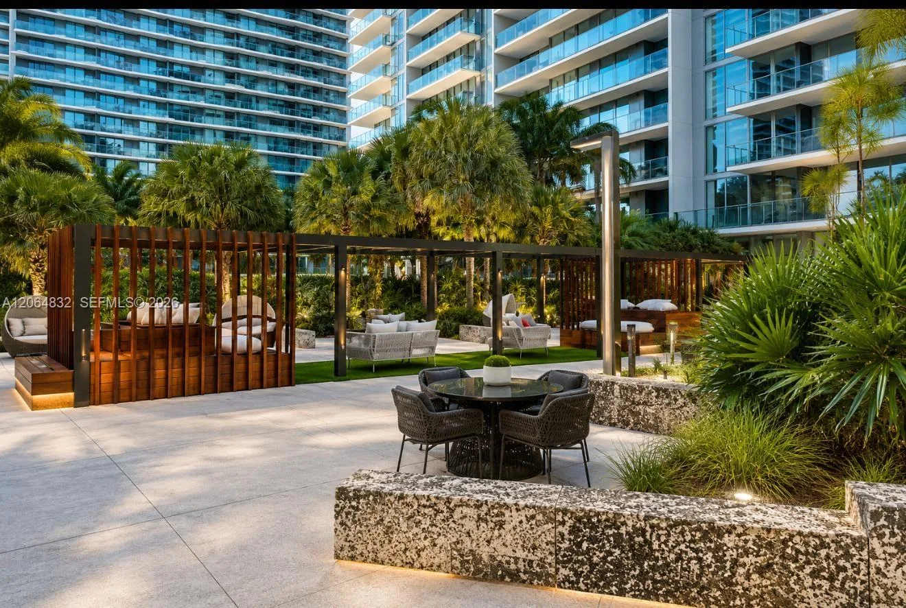 88 SW 7th St # 3709, Miami, FL 33130 photo 12