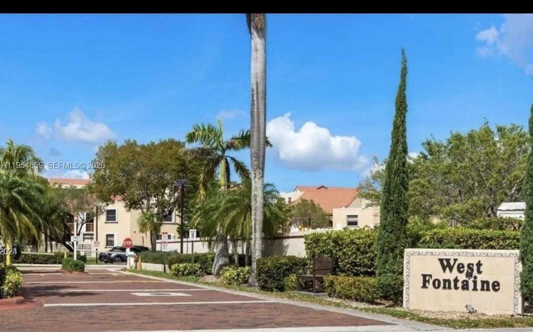 10229 NW 9th St Cir # 213-2, Miami, FL 33172