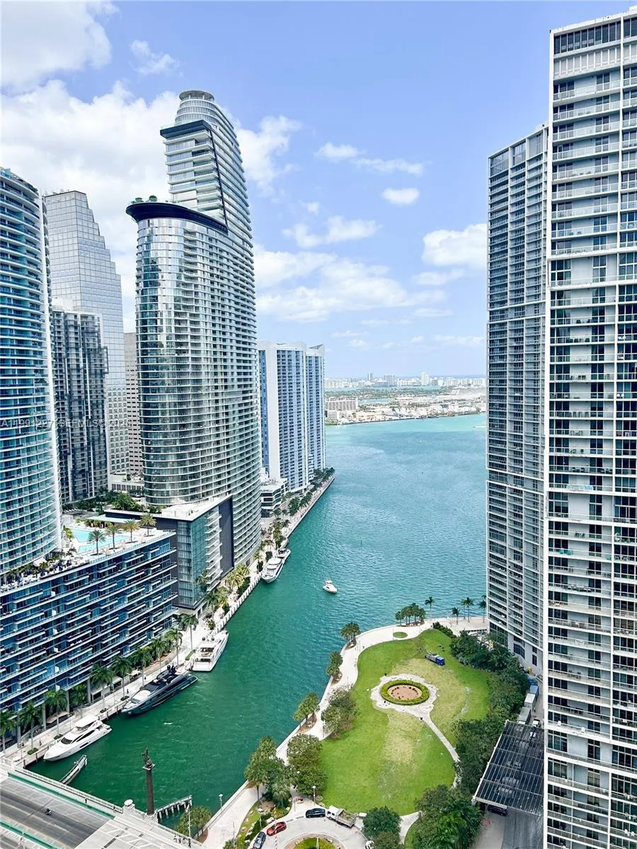 77 SE 5TH ST. # 3614, Miami, FL 33131