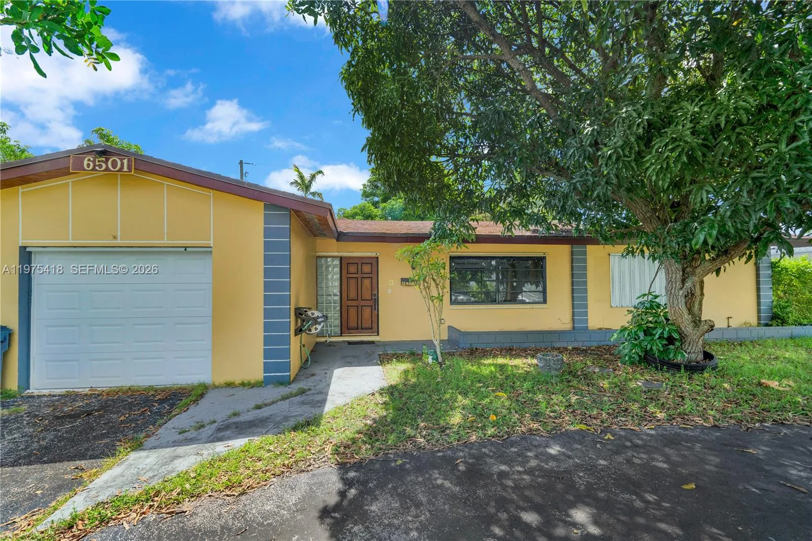 16501 SW 102nd Ct, Miami, FL 33157