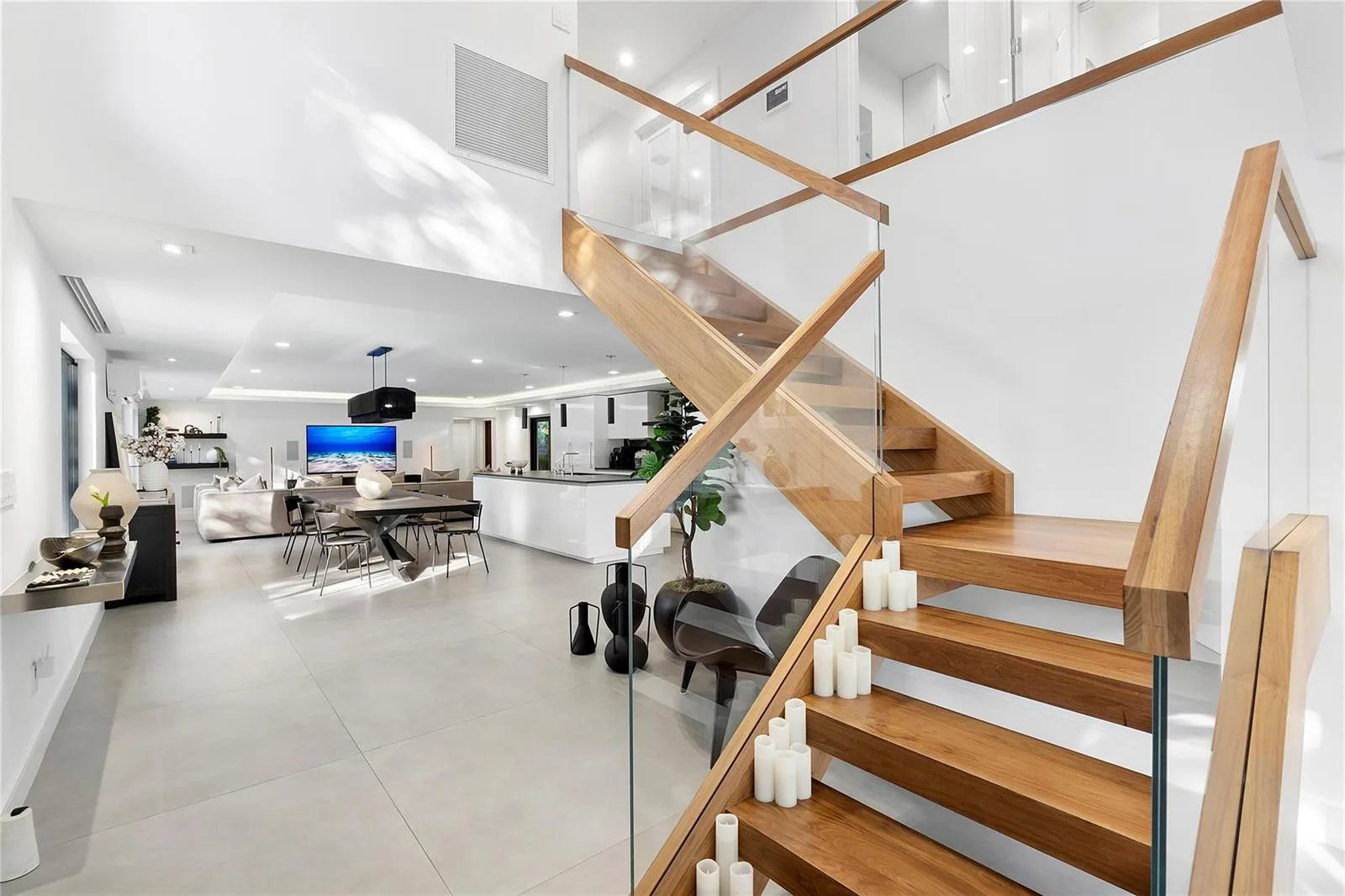 500 NE 14th Avenue, Fort Lauderdale, FL 33301