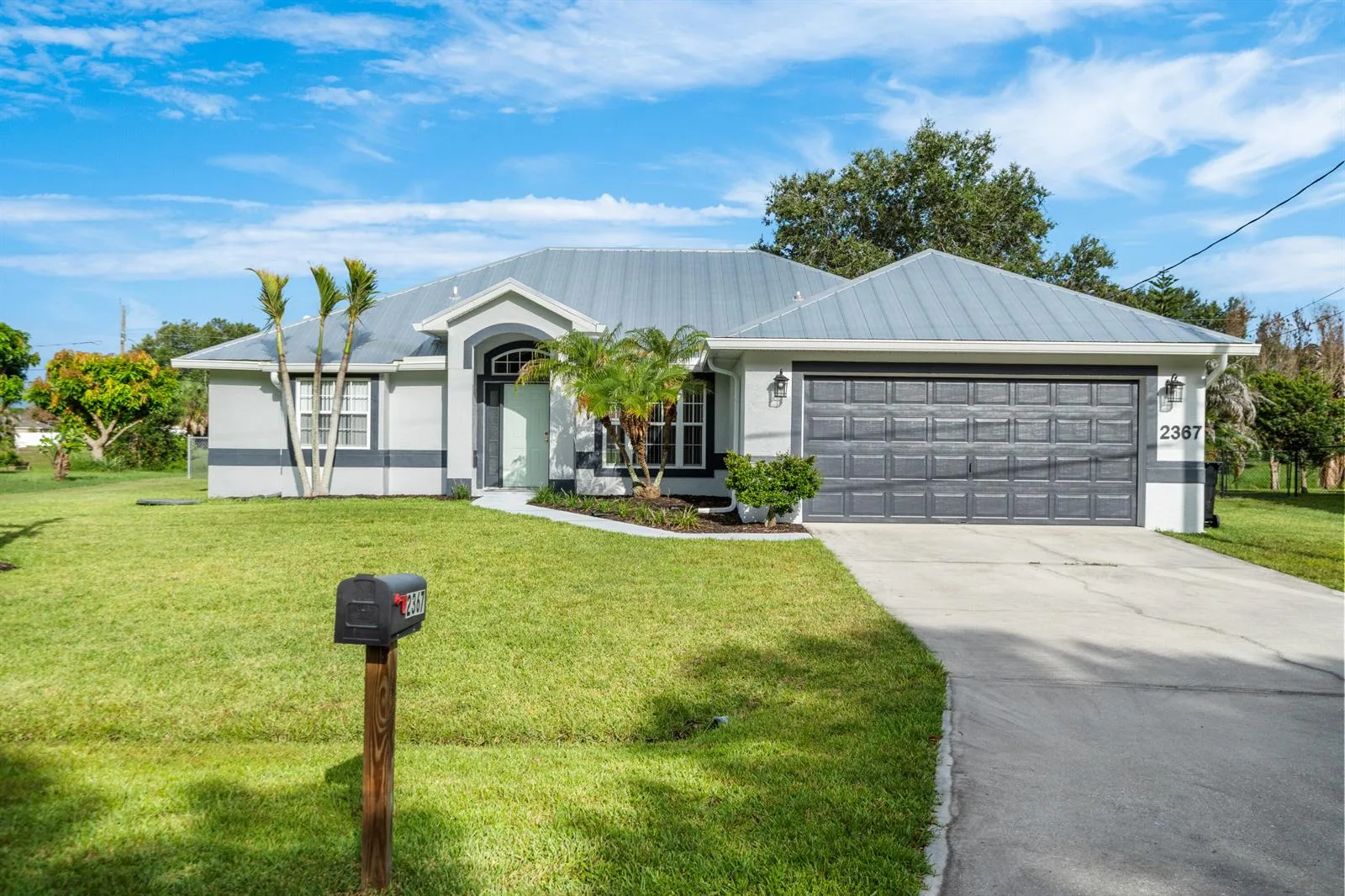 2367 SE Rock Springs Drive, Port St. Lucie, FL 34952 photo 5