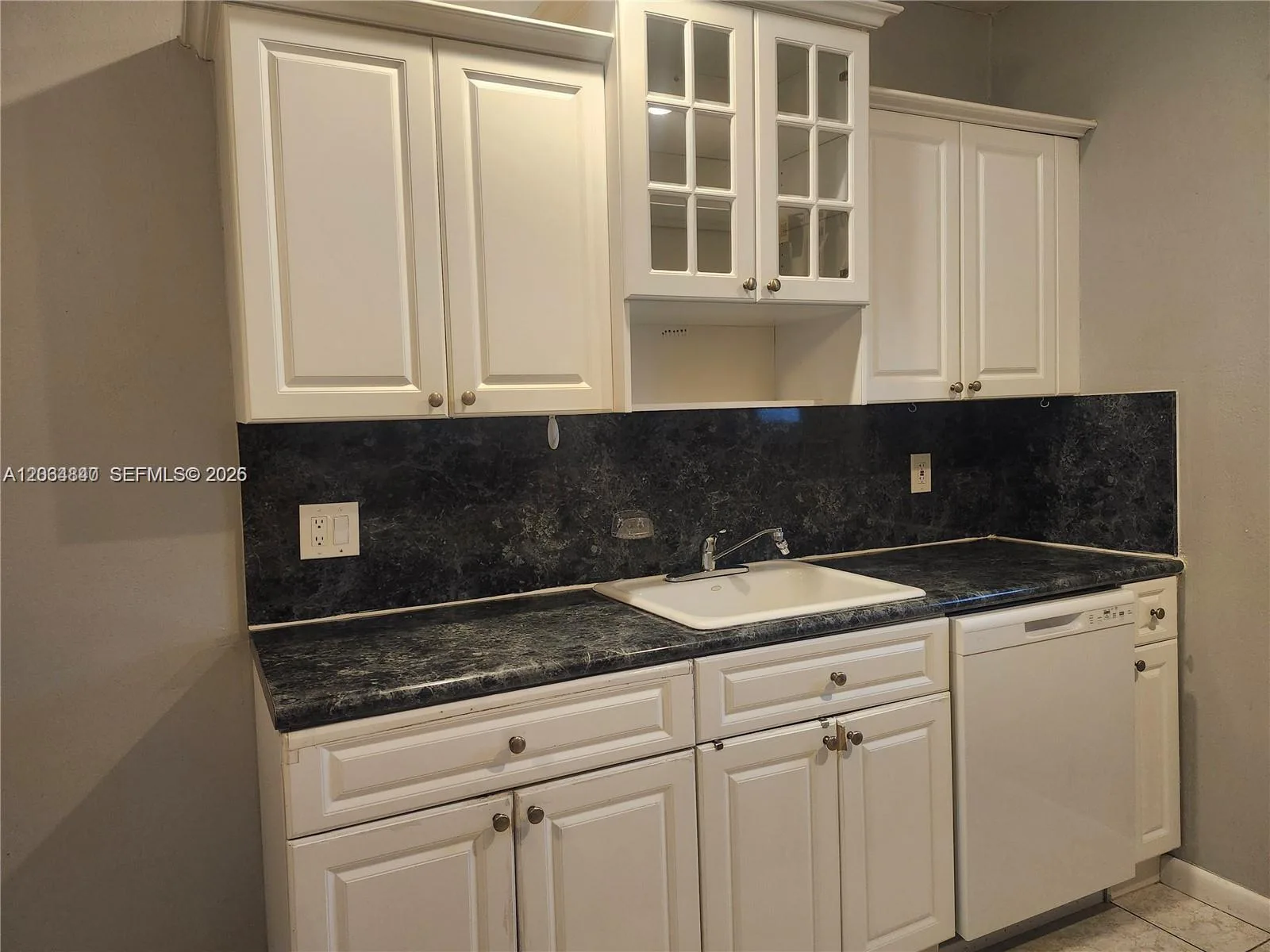 421 NE 1st St # 112, Hallandale Beach, FL 33009 photo 2
