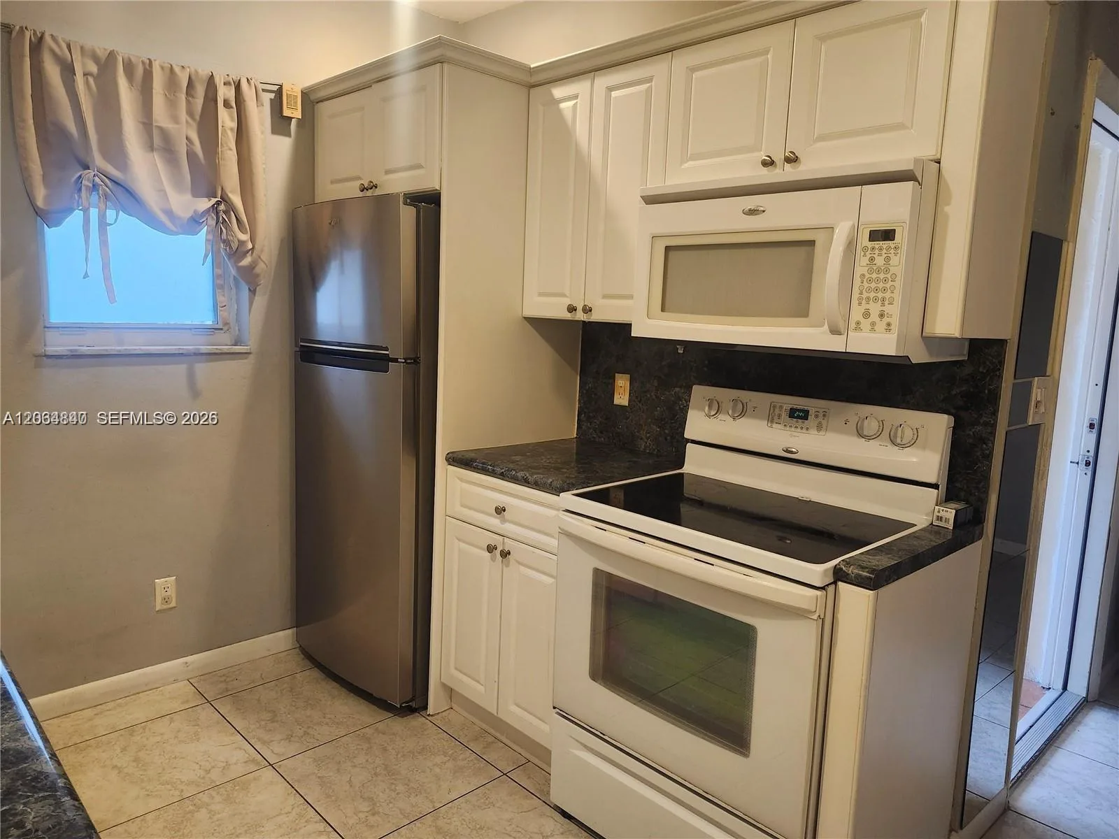421 NE 1st St # 112, Hallandale Beach, FL 33009 photo 3