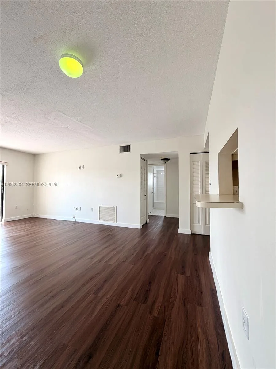 10431 N Kendall Dr # D314, Miami, FL 33176 photo 3