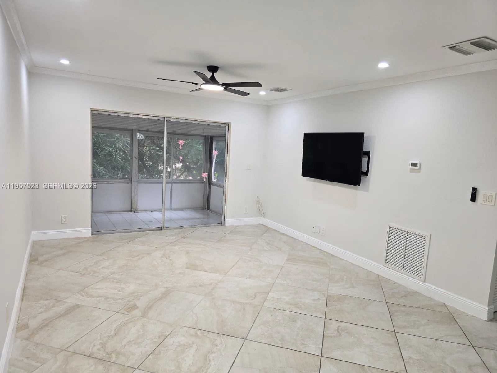 5151 W Oakland Park Blvd # 303, Lauderdale Lakes, FL 33313 photo 4