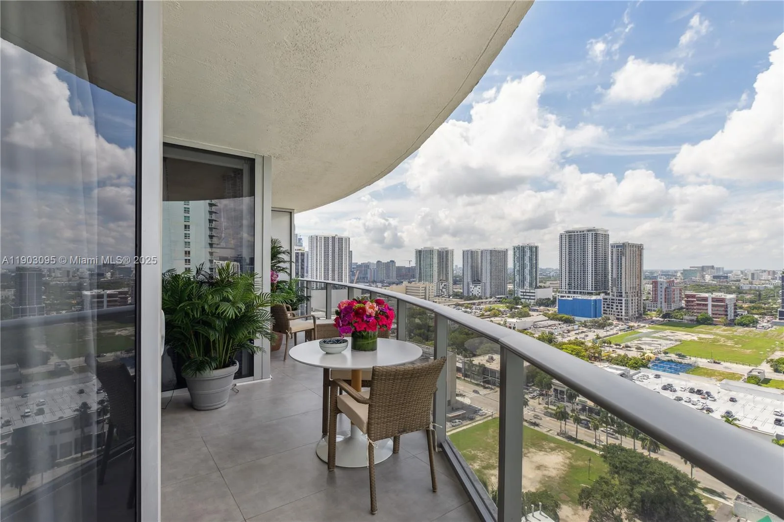488 NE 18th St # 2301, Miami, FL 33132 photo 2