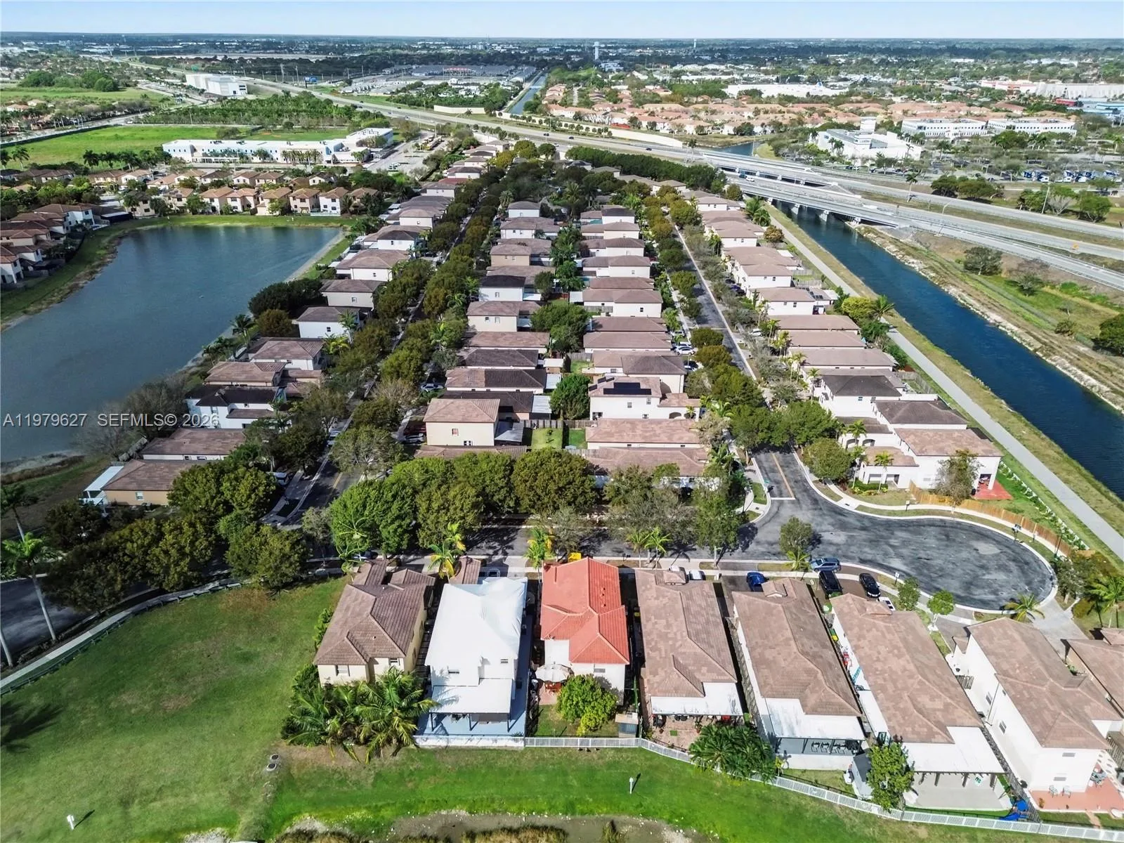 363 NE 25th Ter, Homestead, FL 33033 photo 12