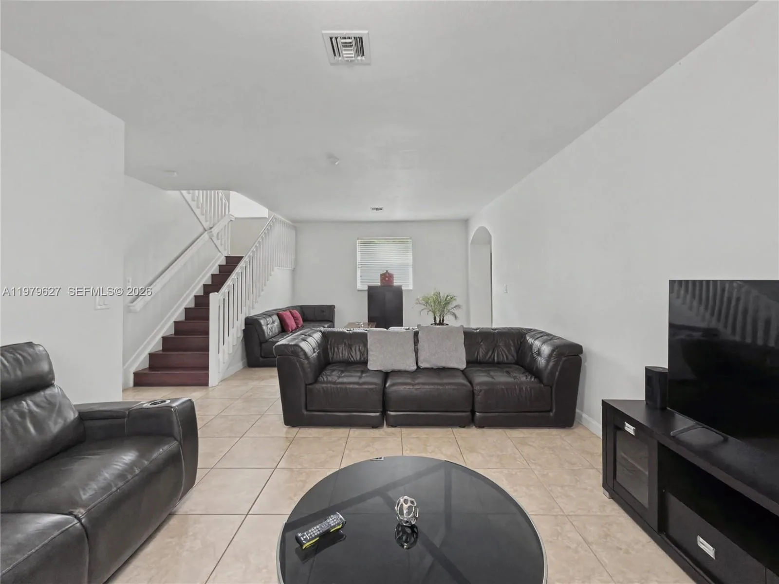 363 NE 25th Ter, Homestead, FL 33033 photo 8