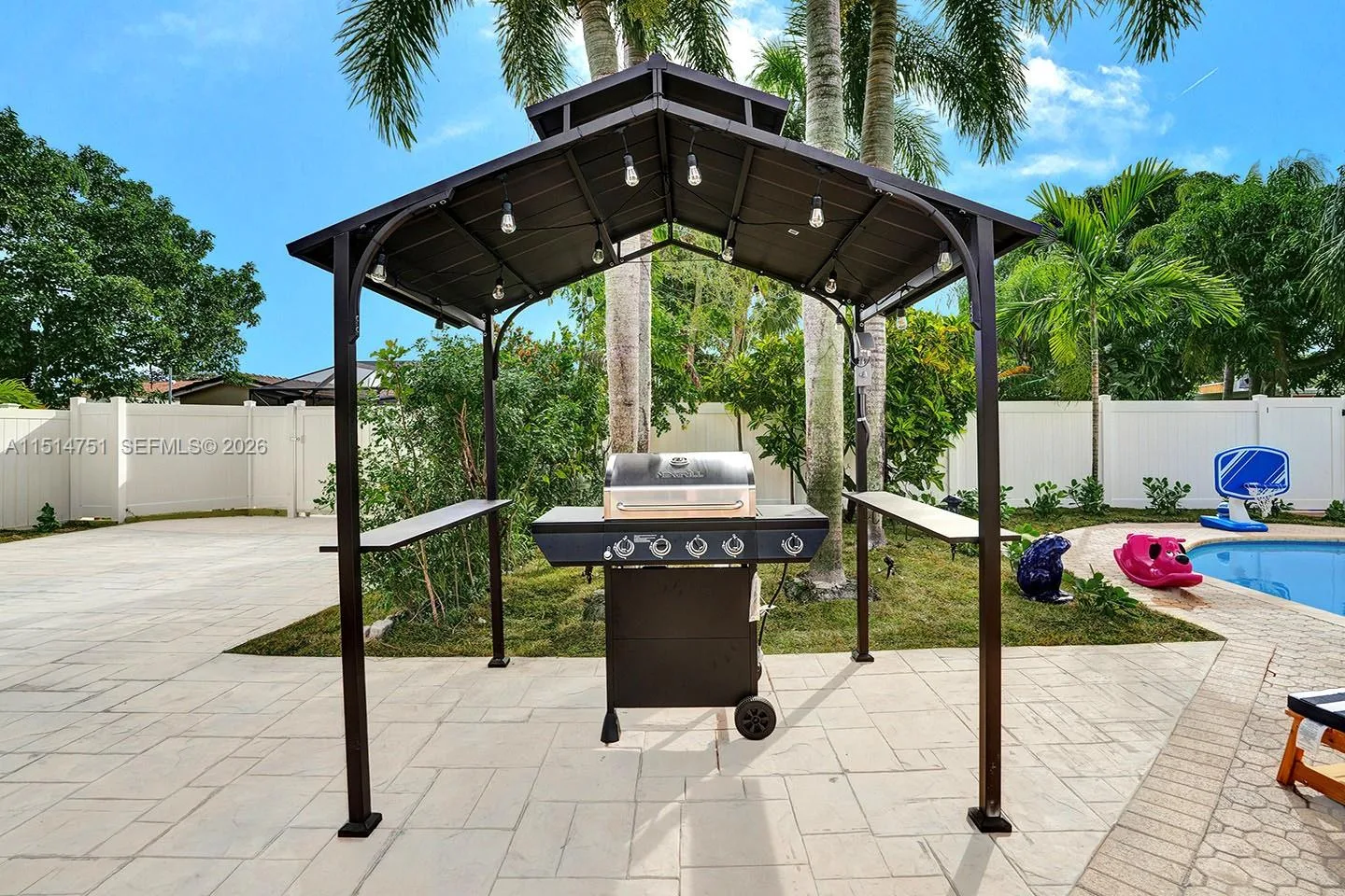5500 Cleveland St, Hollywood, FL 33021 photo 4