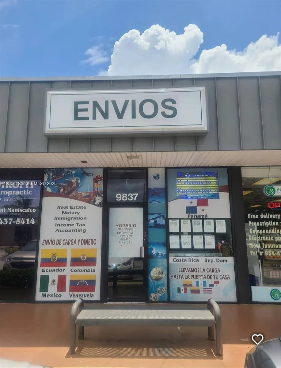 9837 Pines Blvd, Pembroke Pines, FL 33024