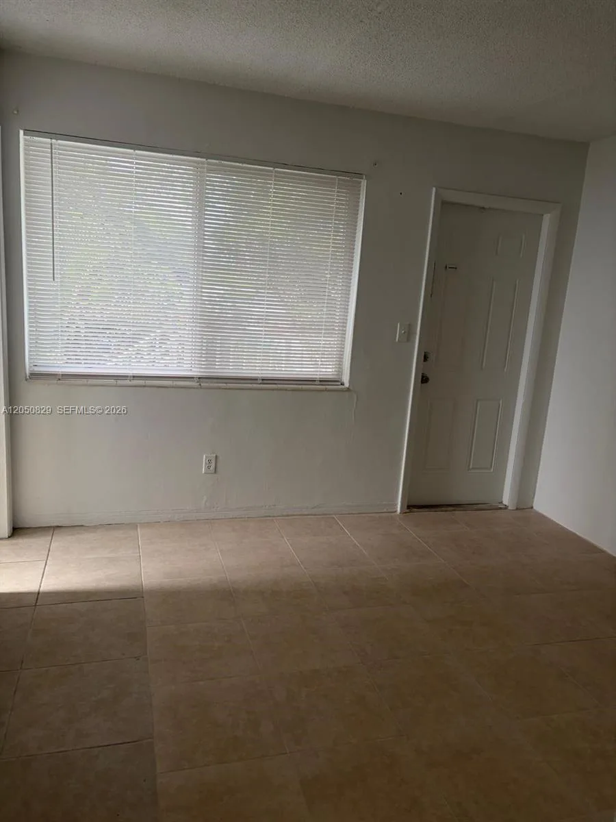 101 NW 29th ave # 10, Fort Lauderdale, FL 33311 photo 2