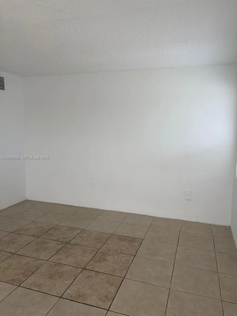 101 NW 29th ave # 10, Fort Lauderdale, FL 33311 photo 4