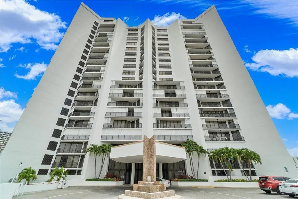 300 Three Islands Boulevard # 306, Hallandale Beach, FL 33009