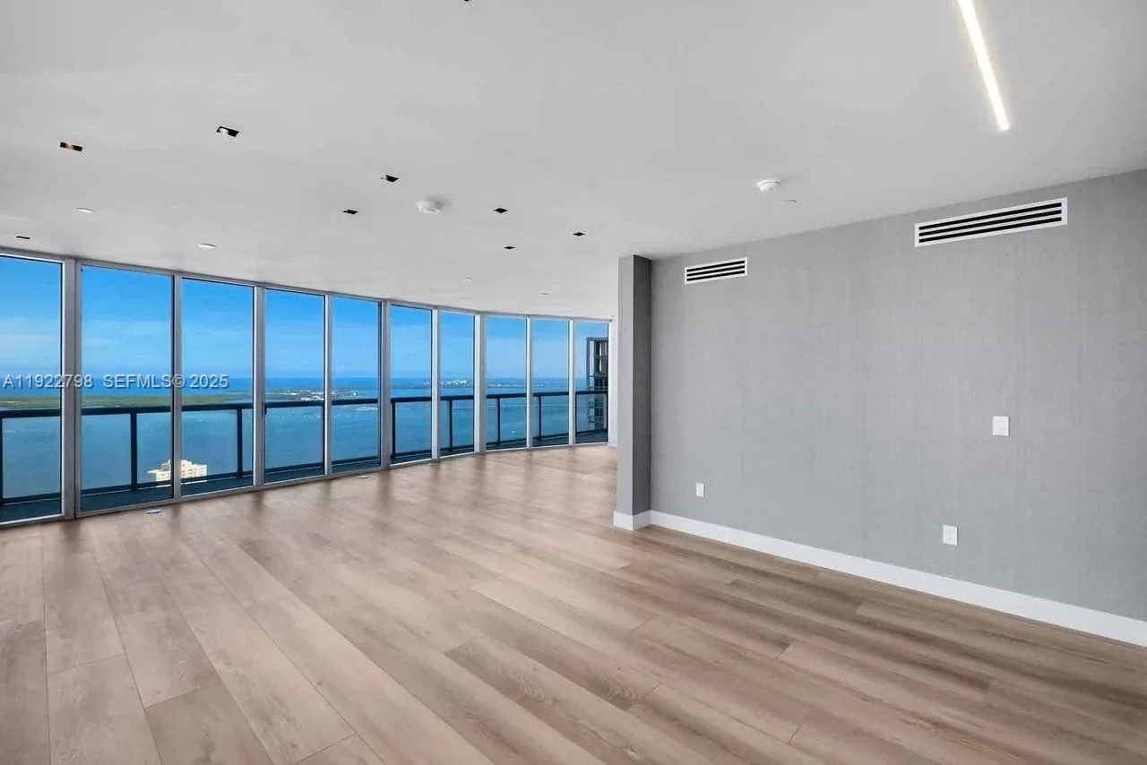 465 Brickell Ave # 5701, Miami, FL 33131 photo 10