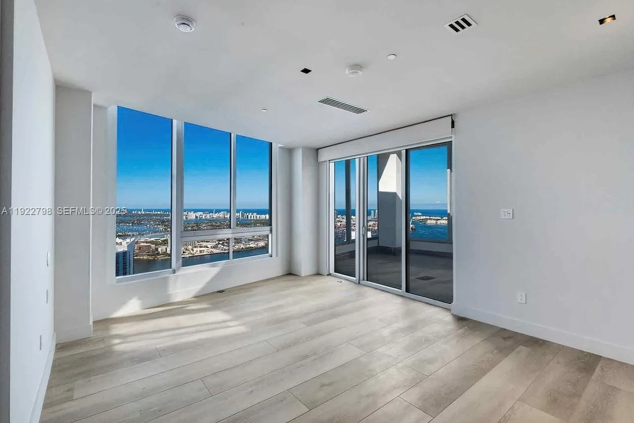 465 Brickell Ave # 5701, Miami, FL 33131 photo 11