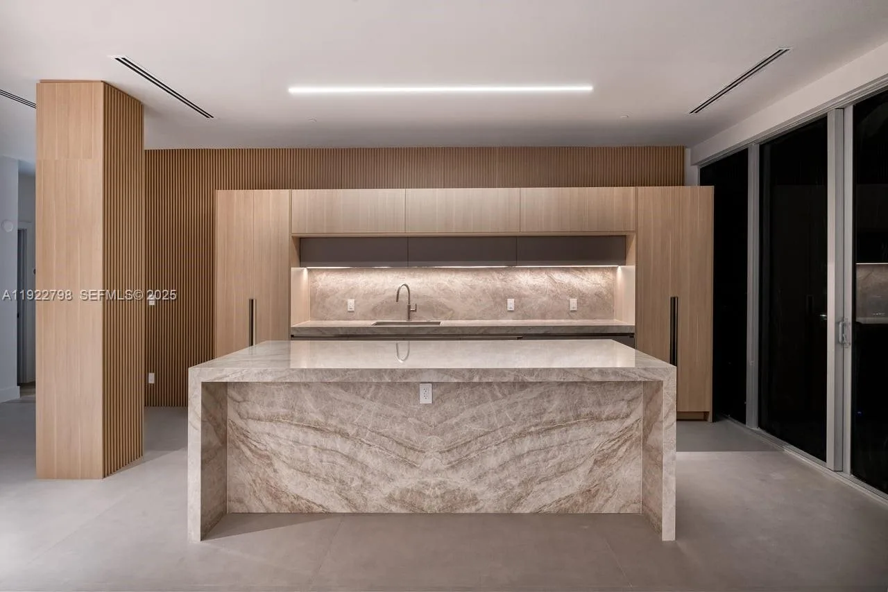 465 Brickell Ave # 5701, Miami, FL 33131 photo 4