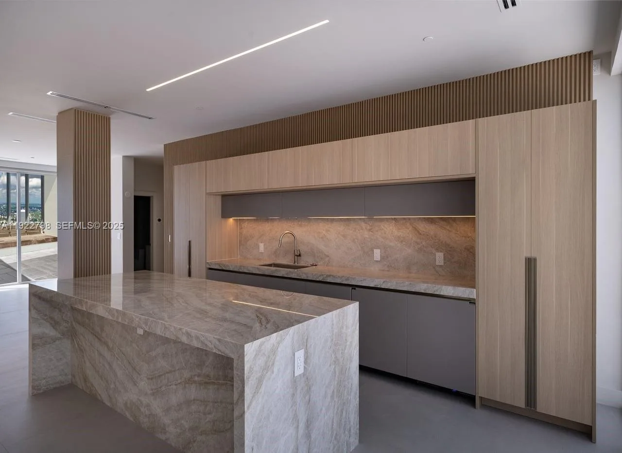 465 Brickell Ave # 5701, Miami, FL 33131 photo 5