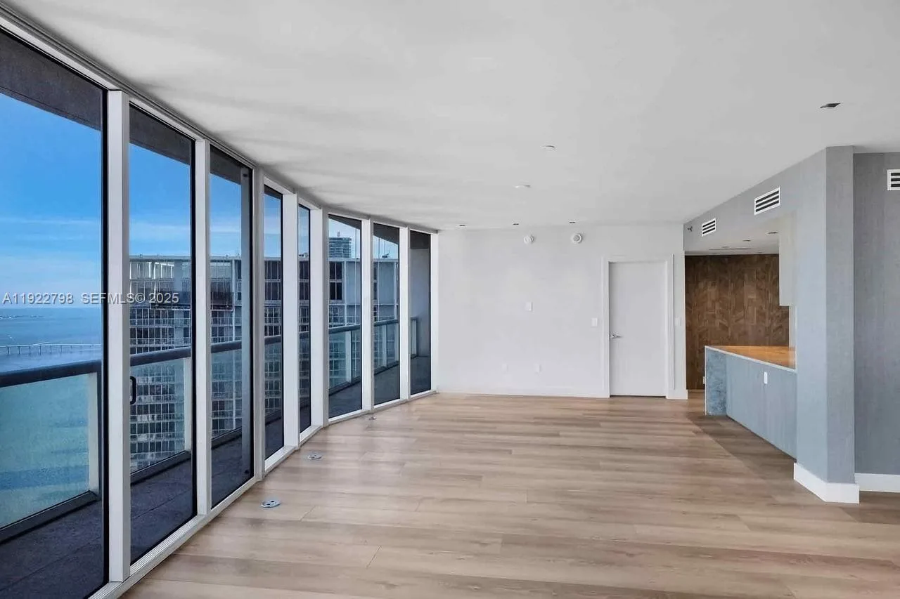 465 Brickell Ave # 5701, Miami, FL 33131 photo 8