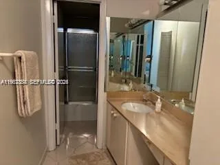 300 Bayview Dr # 707, Sunny Isles Beach, FL 33160 photo 12