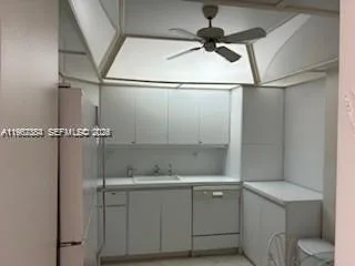 300 Bayview Dr # 707, Sunny Isles Beach, FL 33160 photo 13