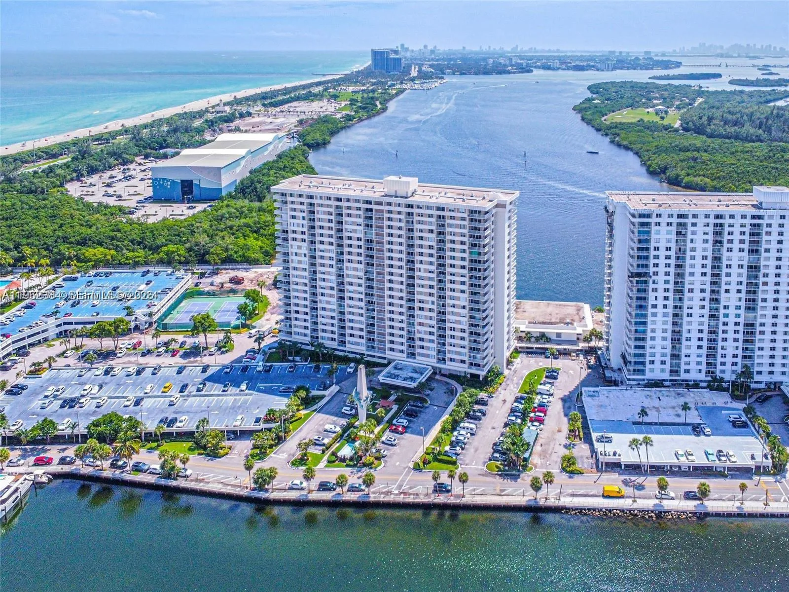 300 Bayview Dr # 707, Sunny Isles Beach, FL 33160 photo 2