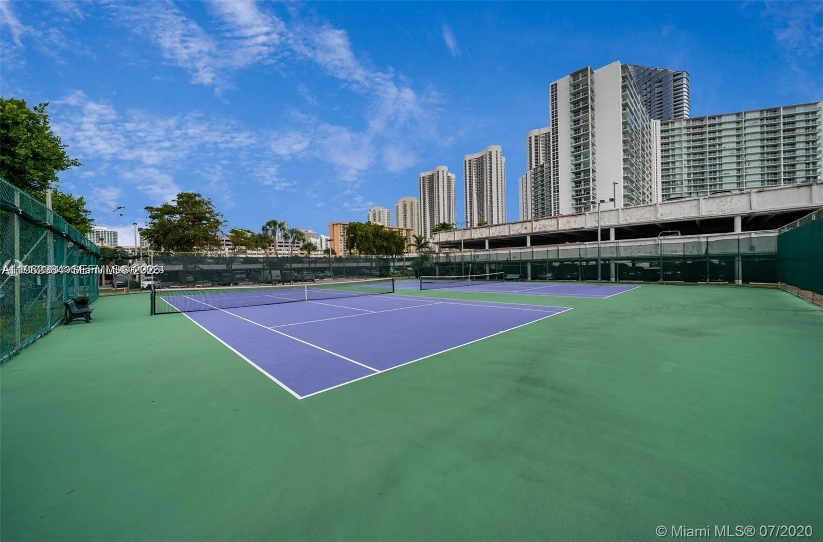 300 Bayview Dr # 707, Sunny Isles Beach, FL 33160 photo 3