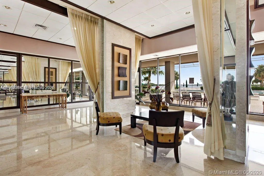 300 Bayview Dr # 707, Sunny Isles Beach, FL 33160 photo 4