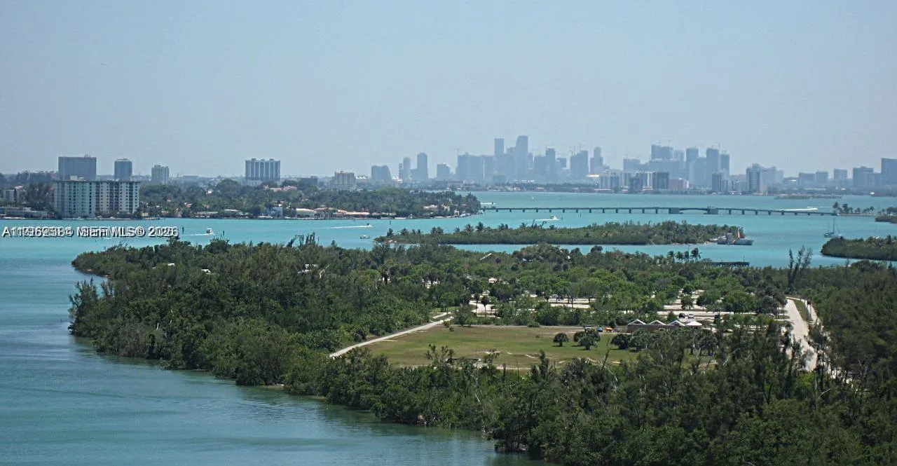 300 Bayview Dr # 707, Sunny Isles Beach, FL 33160 photo 7