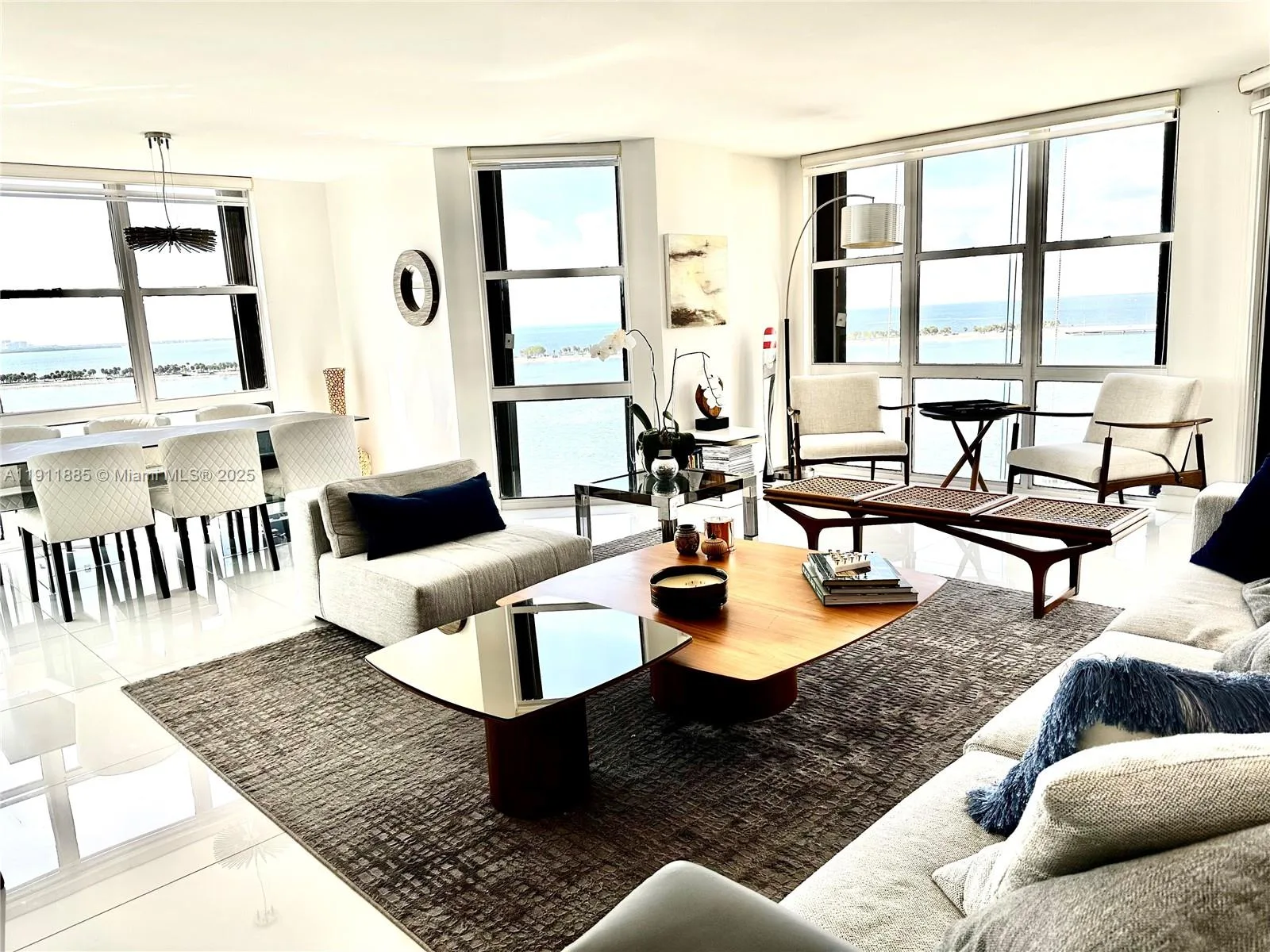 Brickell Place photo 10