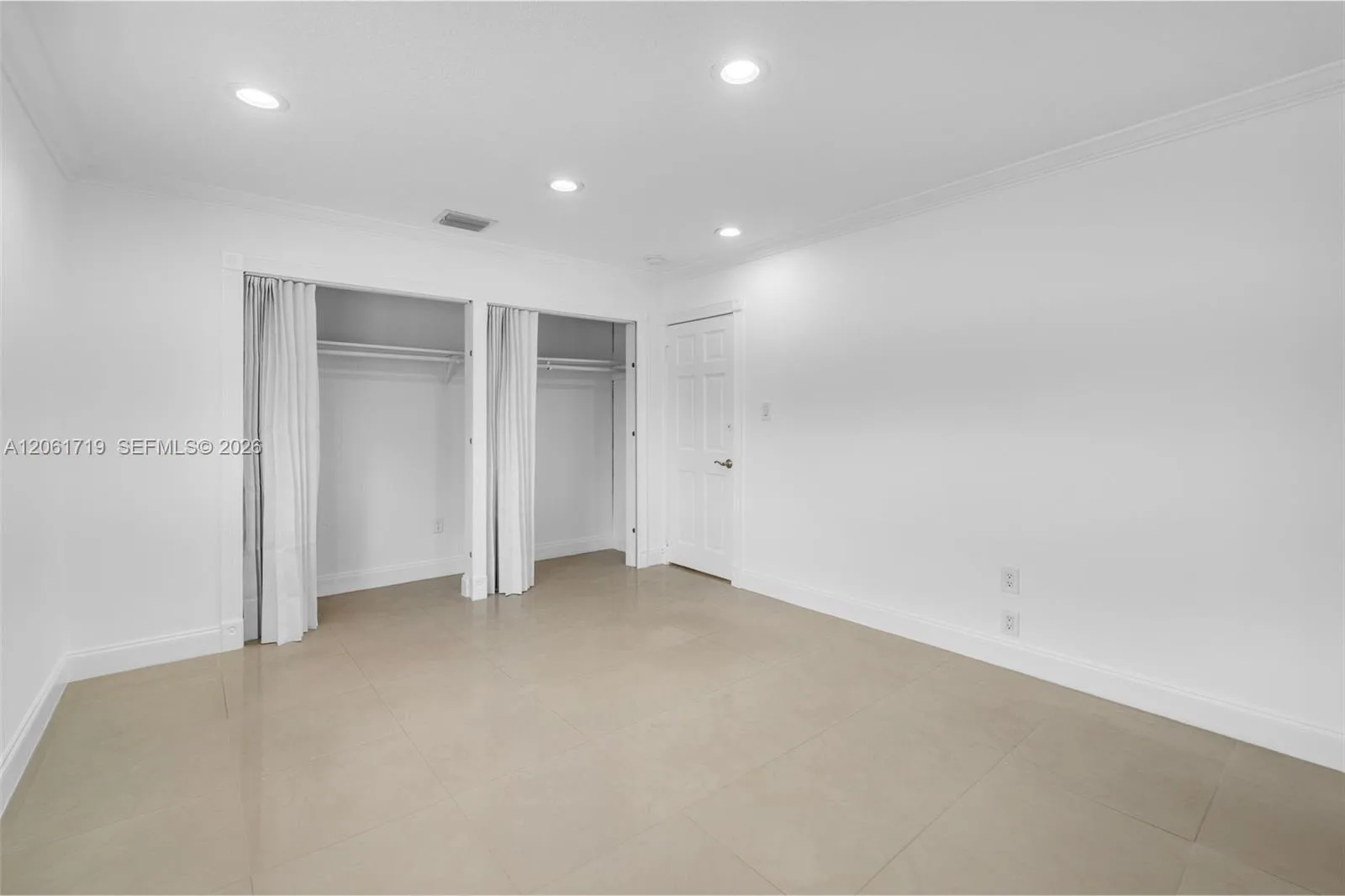 3685 W 9th Ave, Hialeah, FL 33012 photo 11