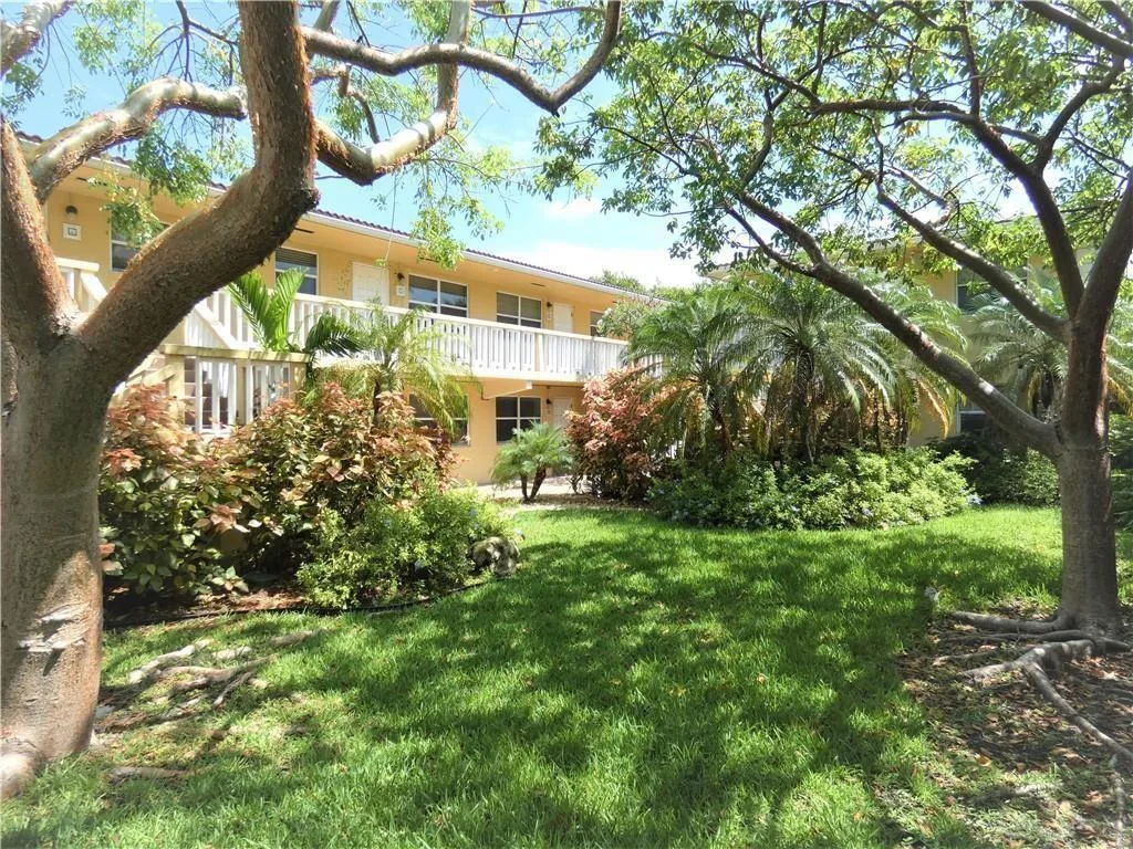 811 NE 14th Place # 6, Fort Lauderdale, FL 33304