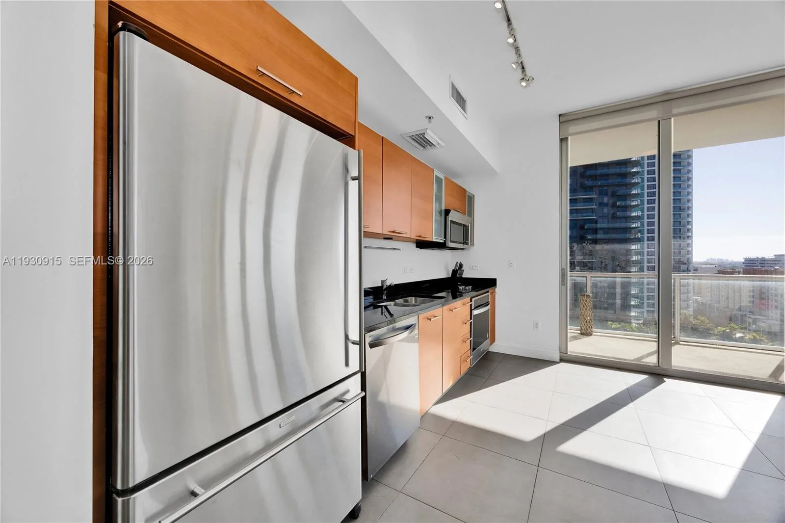 3470 E Coast Ave # H1605, Miami, FL 33137 photo 10