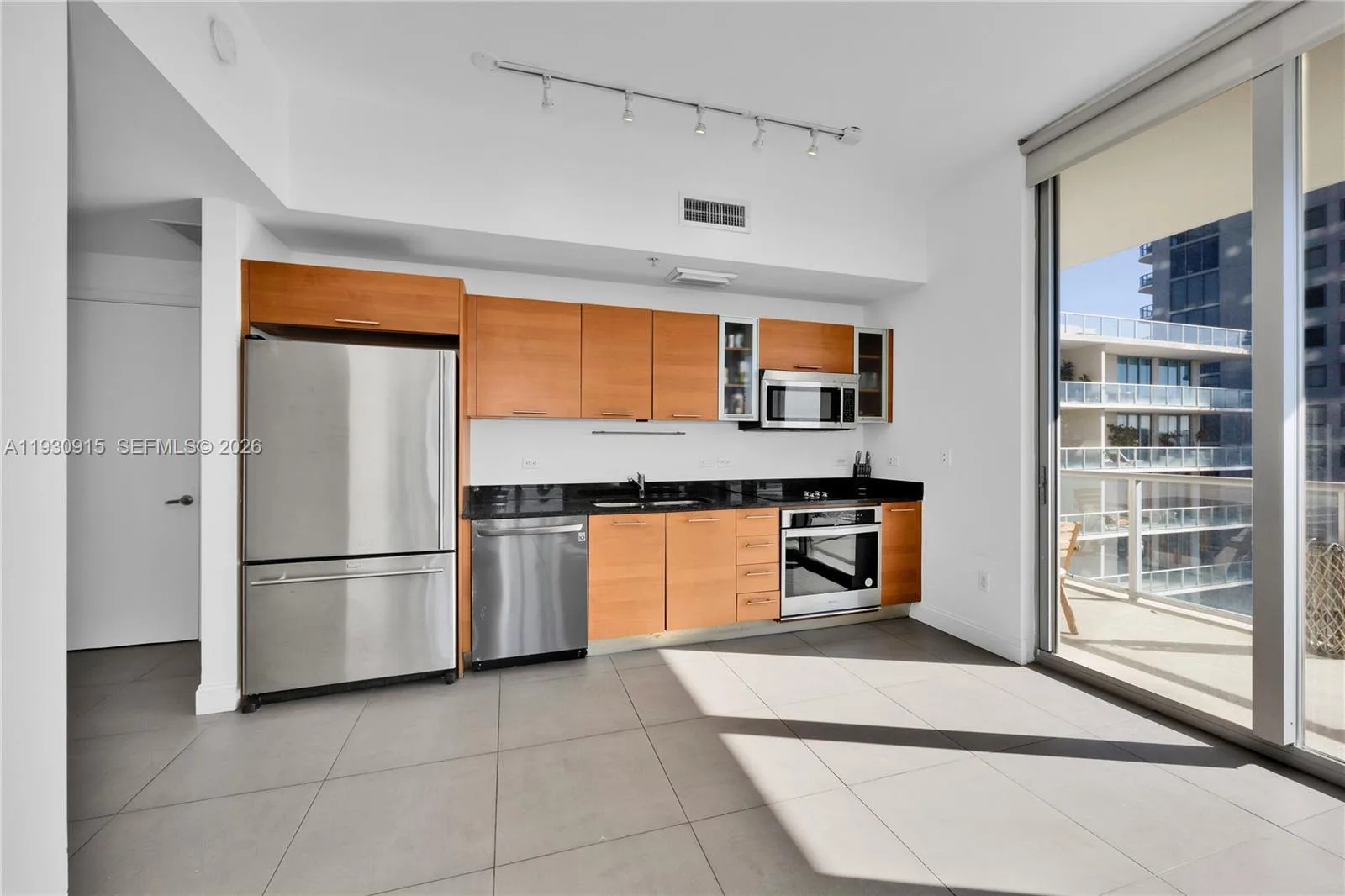 3470 E Coast Ave # H1605, Miami, FL 33137 photo 9