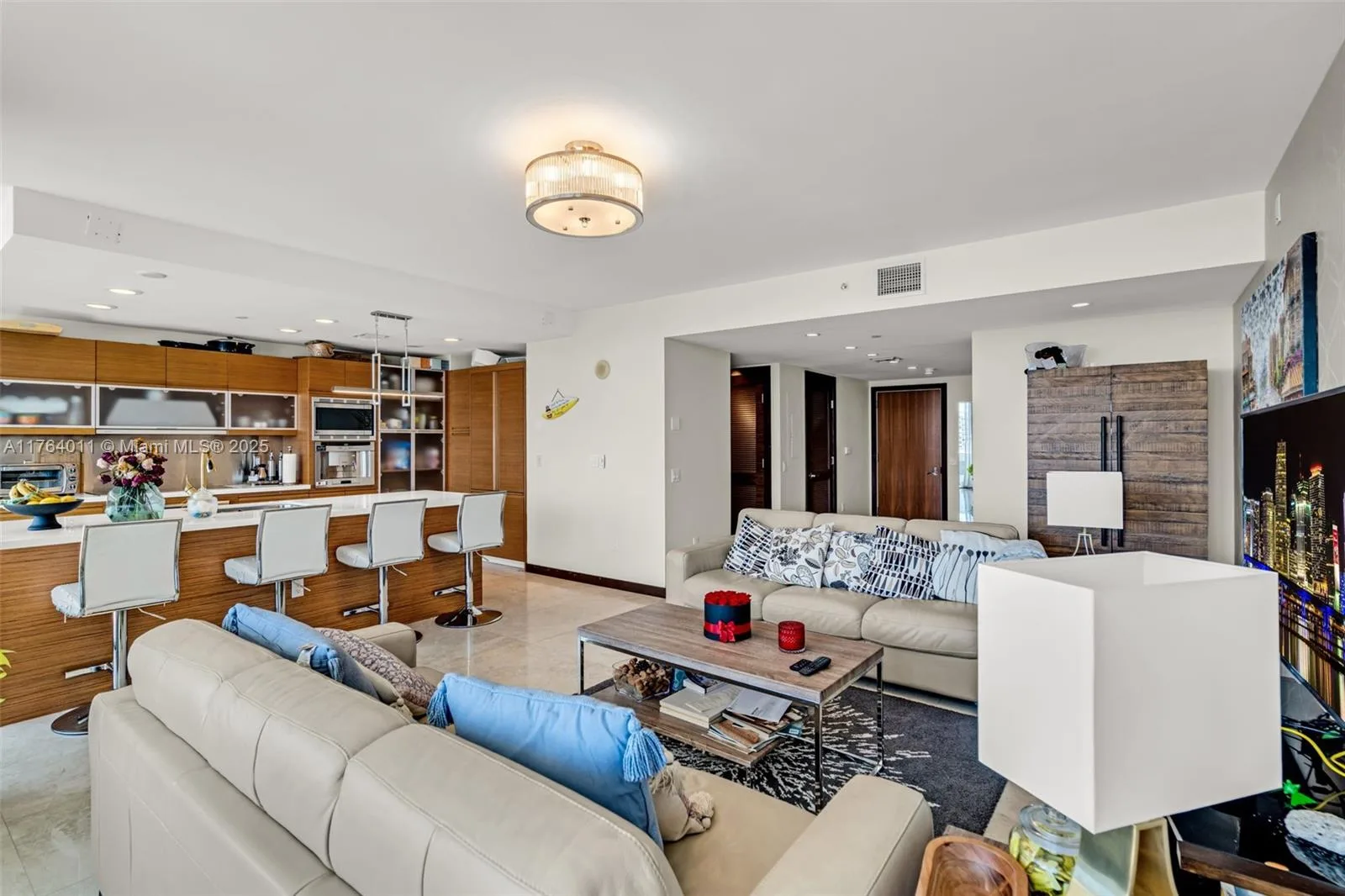 5875 Collins Ave # 1704, Miami Beach, FL 33140 photo 10