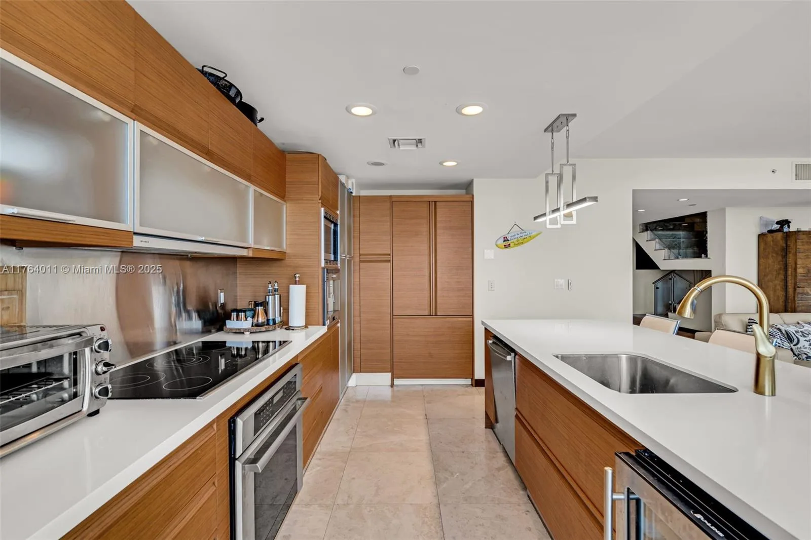 5875 Collins Ave # 1704, Miami Beach, FL 33140 photo 12