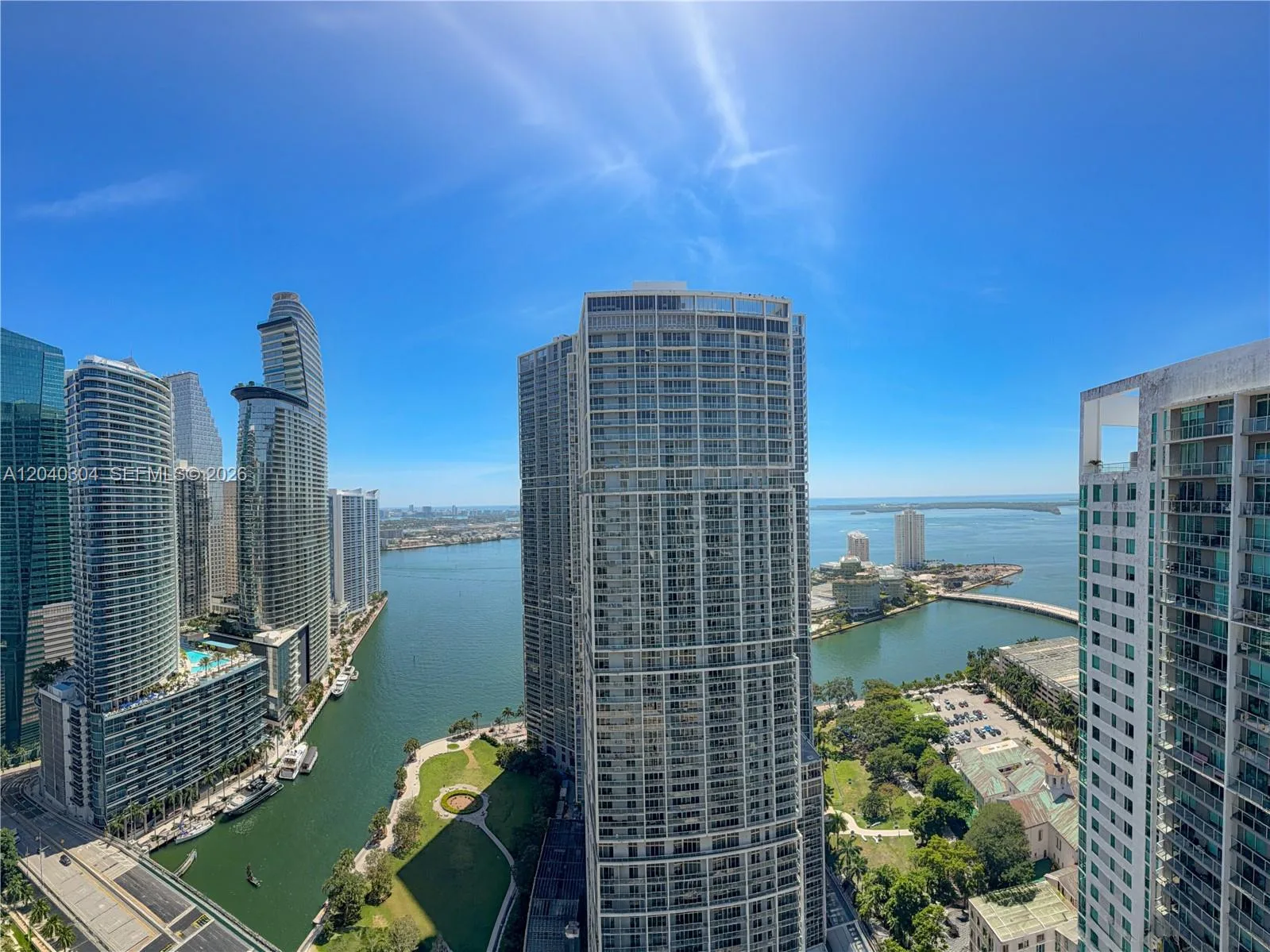 77 SE 5th St # 4015, Miami, FL 33131