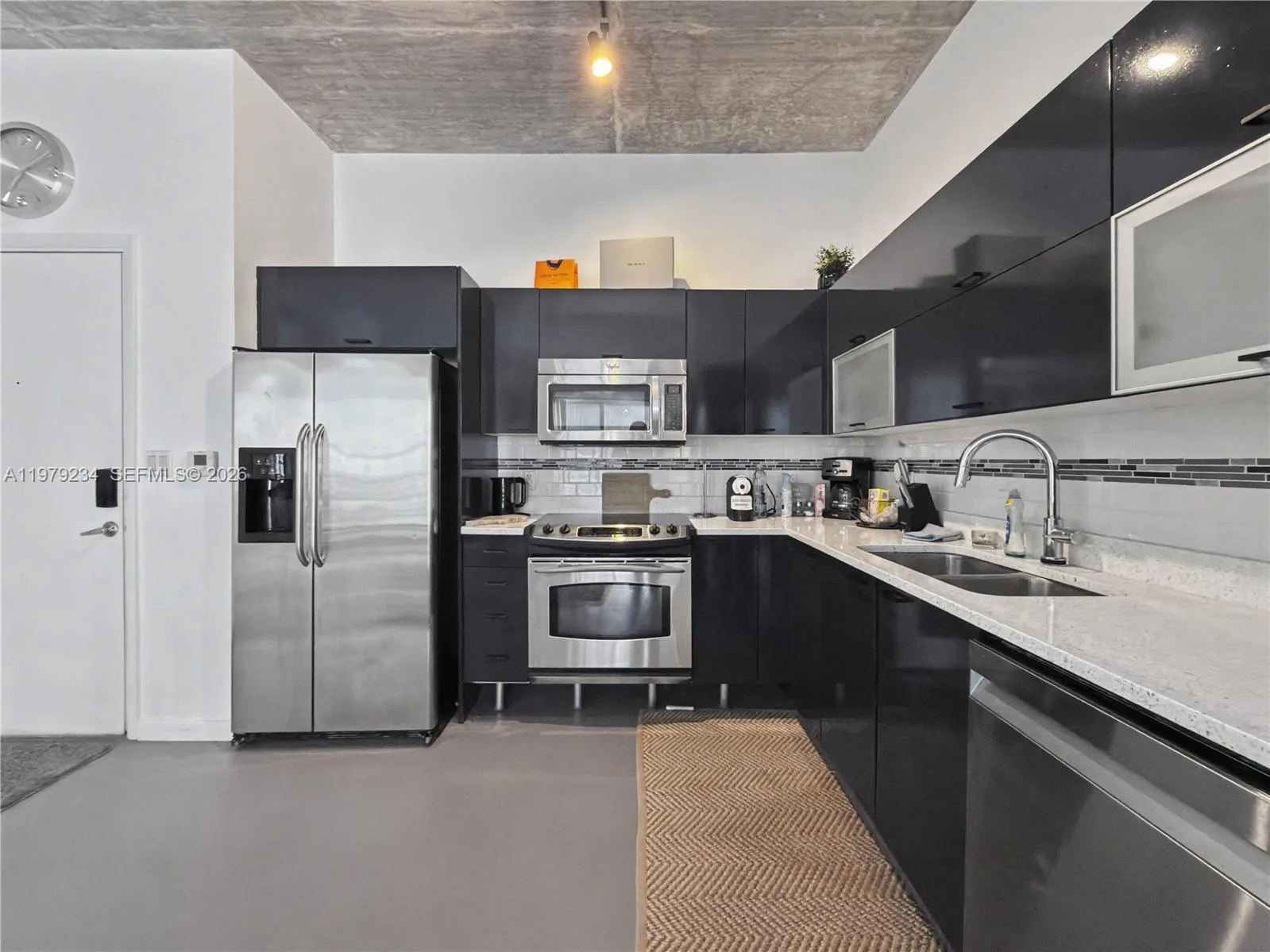234 NE 3rd St # 608, Miami, FL 33132 photo 11