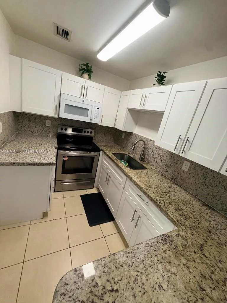 1017 SW 8th St # A, Hallandale Beach, FL 33009 photo 5